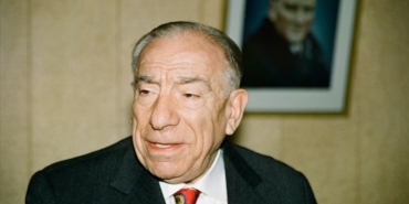 alpaslan türkeş