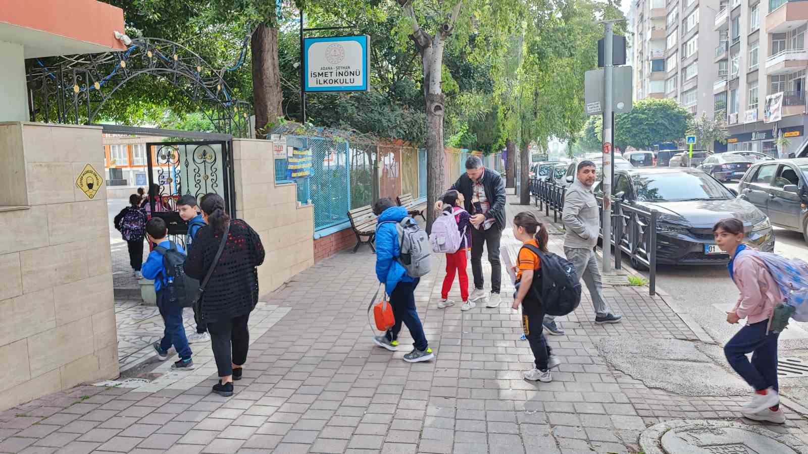 eyleme katilan ogretmenlerin ogrencileri okuldan geri dondu 1 1Or7bvG7