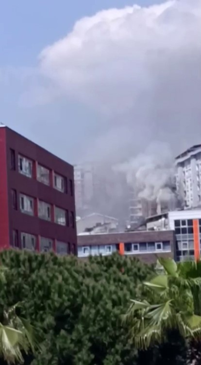 eyupsultanda cati tamirinden sonra yangin cikti daire kullanilamaz hale geldi 2 iqGM2duJ