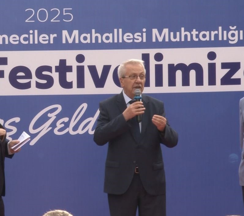 eyupsultanda duzenlenen hamsi festivalinde ihlas vakfina odul 1 d33FXikV