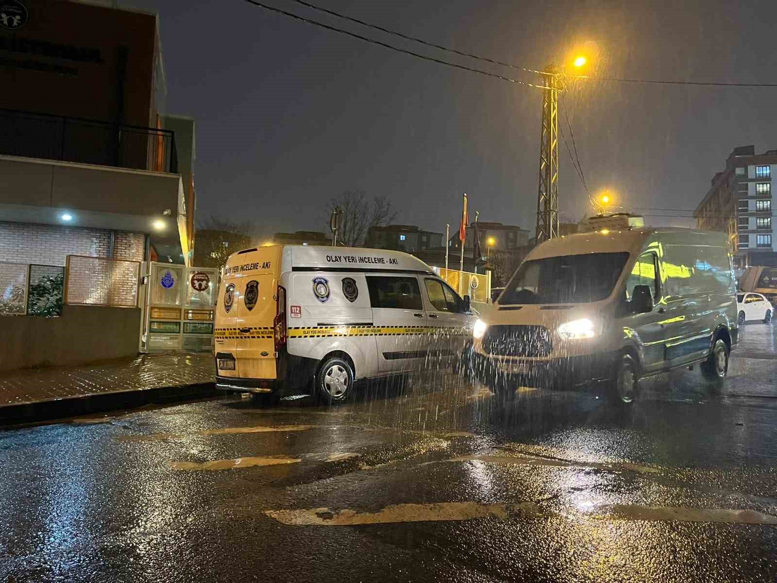 eyupsultanda ibbye ait darp ve istismar iddialari bulunan kreste olay yeri inceleme ekipleri calisma hCU56yAN