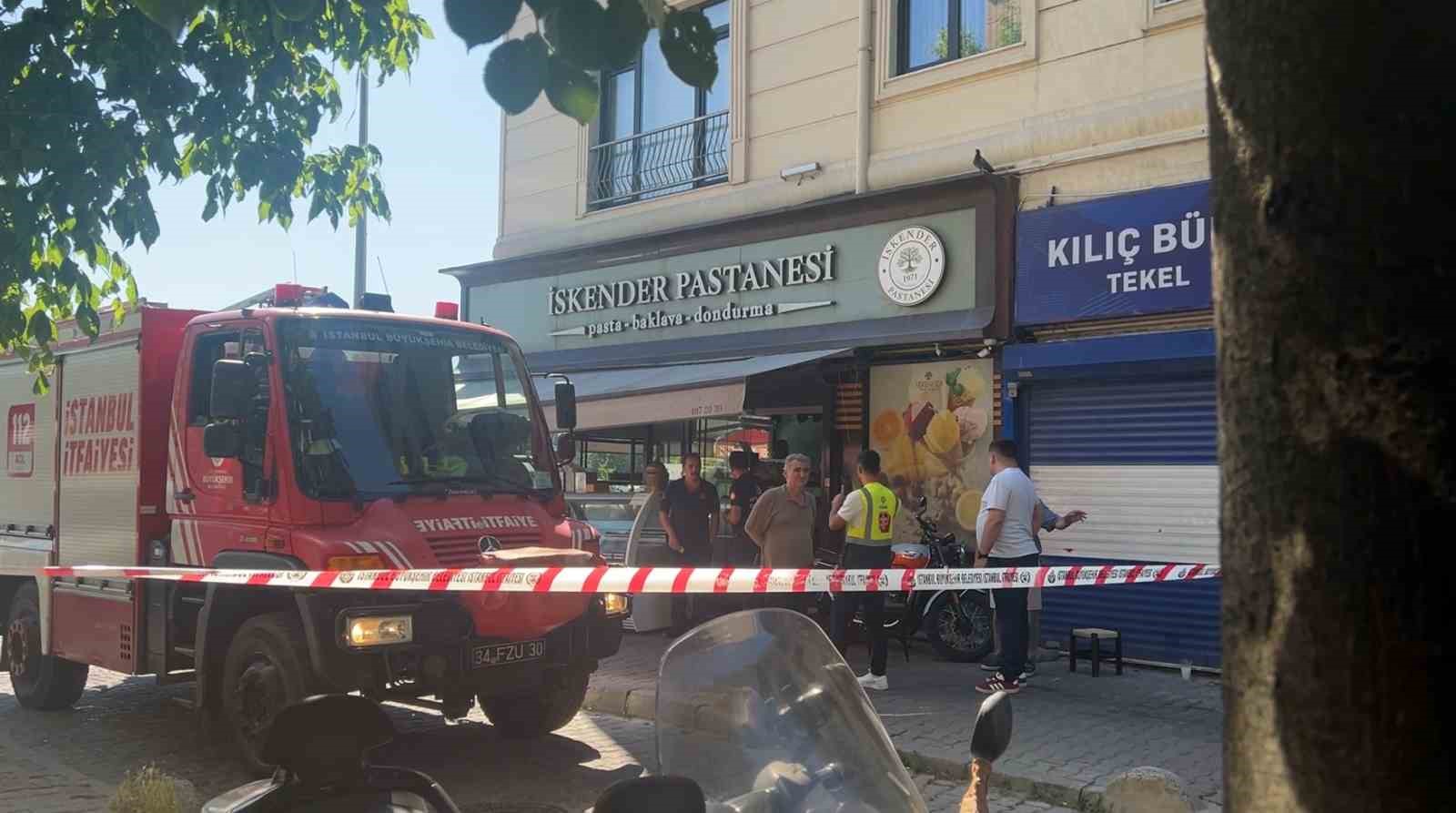 Eyüpsultan’da pastanede doğal gaz kaçağı: 5 işçi hastaneye kaldırıldı 4 eyupsultanda pastanede dogal gaz kacagi 5 isci hastaneye kaldirildi 0 S4K1EeqW