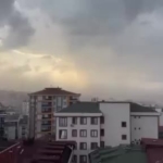 eyupsultanda-siddetli-ruzgar-toz-bulutu-olusturdu-fxZdDiag.jpg