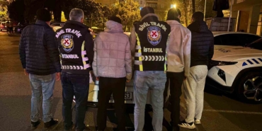 eyupsultanda-yol-verme-kavgasinda-birbirlerine-girdiler-4-kisiye-toplamda-726-bin-lira-para-cezasi-O3kvlyxw.jpg