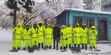 eyyubiye-belediyesi-ekiplerinden-kar-mesaisi-4thrpItW.jpg