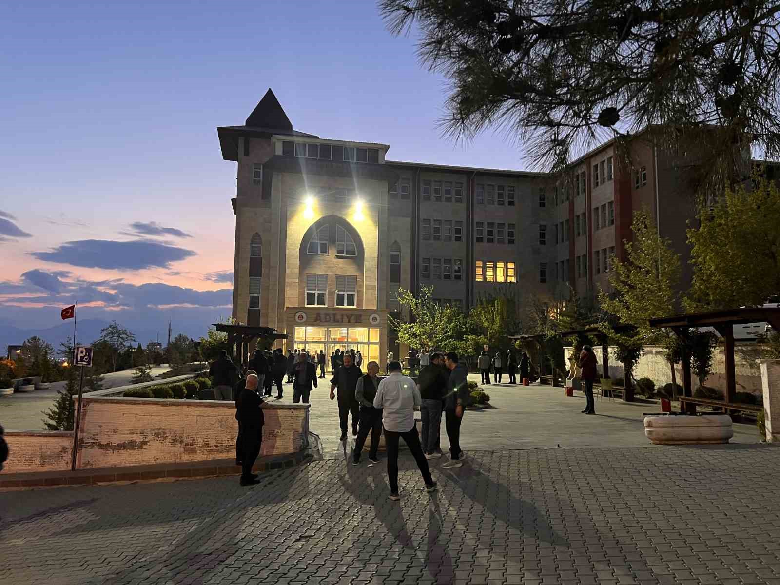 Ezgi Apartmanı davasına devam edildi 7 ezgi apartmani davasina devam edildi 3 W8qKANpq