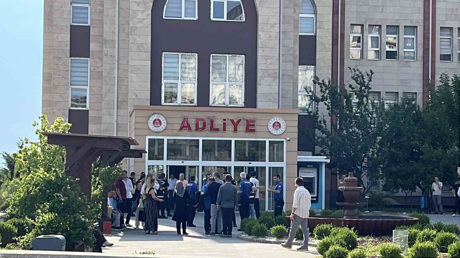 Ezgi Apartmanı davasında Avukat Şen: "Bilirkişi kişi raporlarını dikkate almayacaksak niye istedik" 5 ezgi apartmani davasinda avukat sen bilirkisi kisi raporlarini dikkate almayacaksak niye istedik 1 eMfcDhlg
