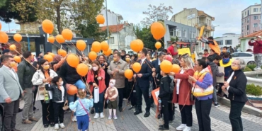 ezinede-losemili-cocuklar-haftasi-yuruyusu-UxK2RQuQ.jpg