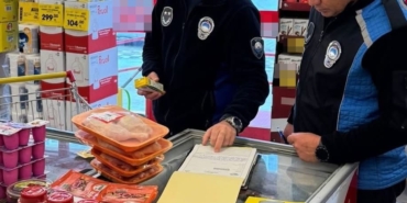 ezinede-tarihi-gecmis-ve-etiketsiz-urun-satan-2-markete-596-milyon-tl-ceza-PECOezCk.jpg