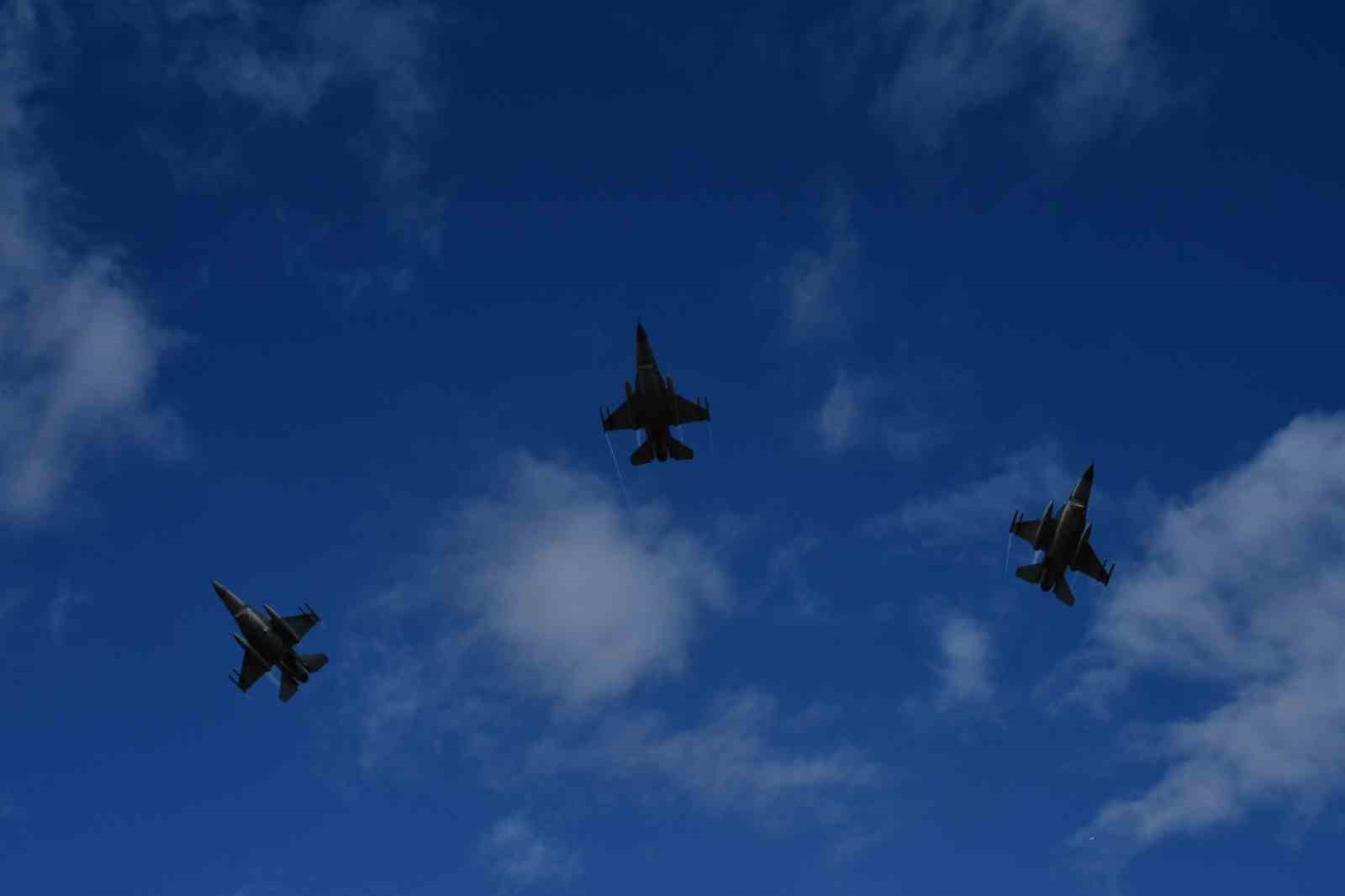 f 16lar corumda nefes kesti 3 AuLK5z4m
