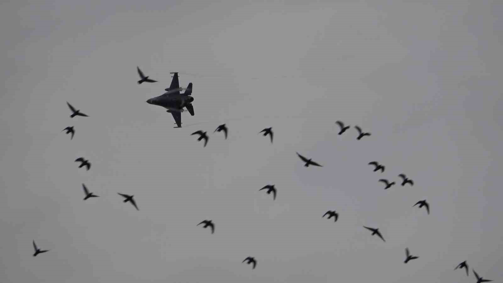 f 16lardan nefes kesen gosteri 0 INnvztLh