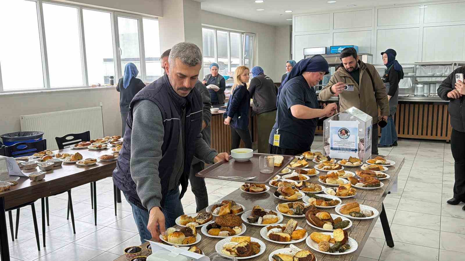 fabrika iscilerinden yurek isitan destek 1 INpYN6X4