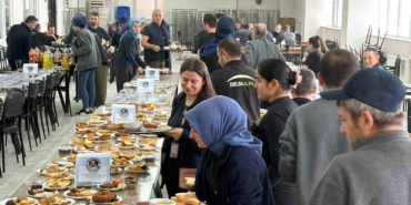 fabrika-iscilerinden-yurek-isitan-destek-NjWyBfBR.jpg