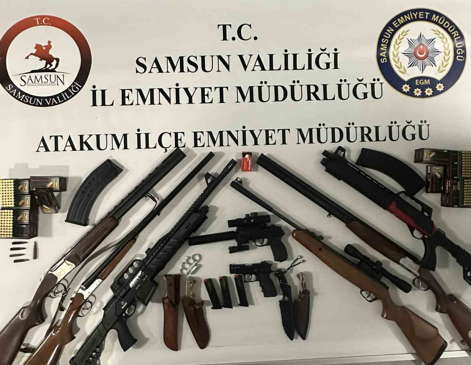 fabrika mudurunun evinde cephanelik gibi silah ve malzeme cikti 3 Qpetv287
