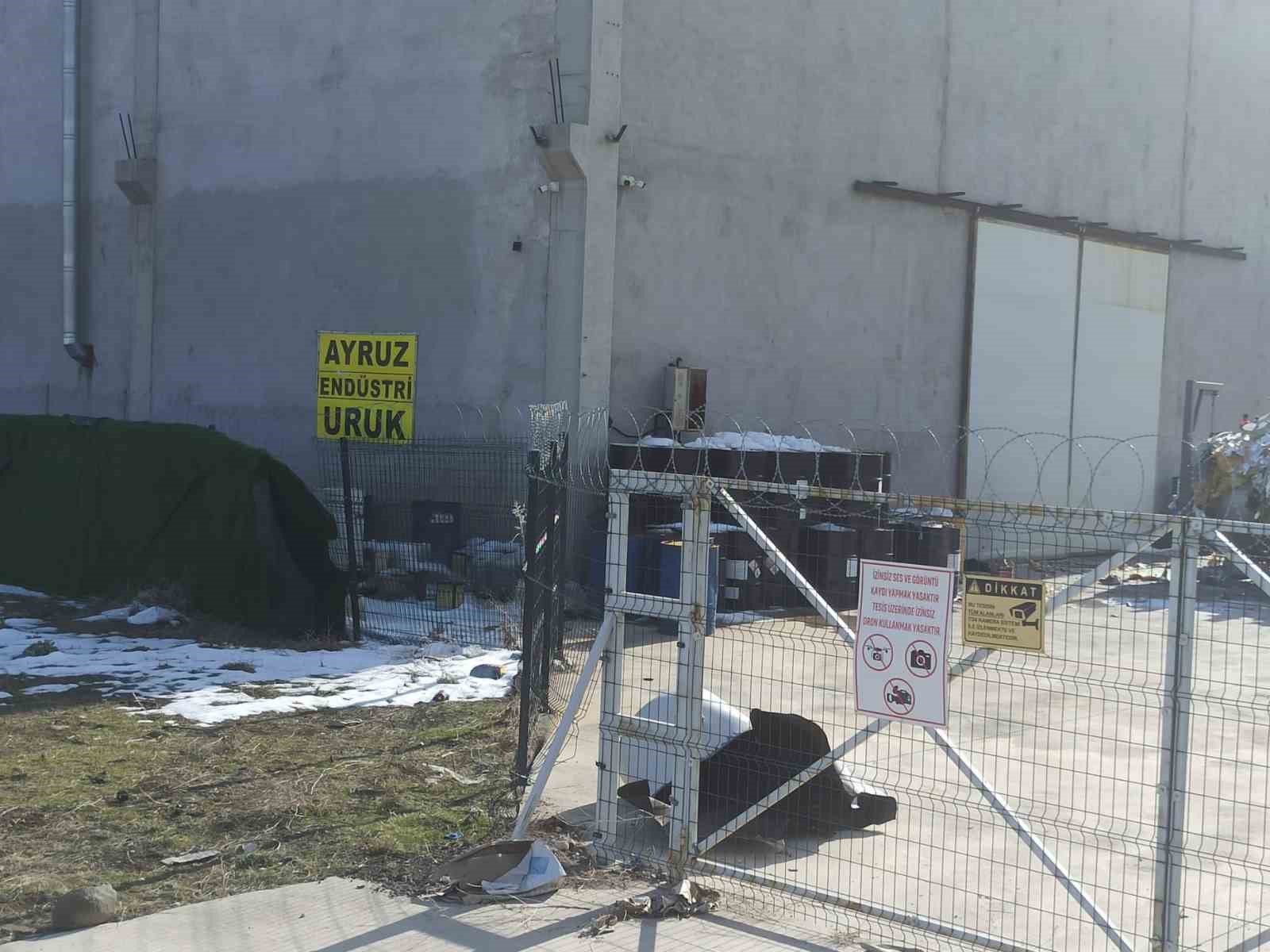 fabrikada gaz tanki patladi 4 isci yaralandi 4 2912s6up