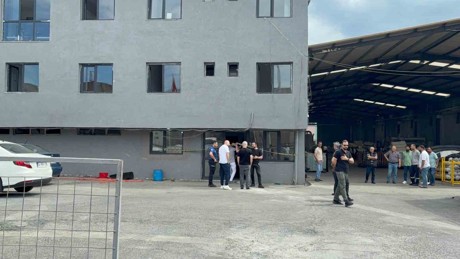 fabrikada kanli hesaplasma 1 kisi oldu 1 kisi yaralandi 2 LlQtgDZh