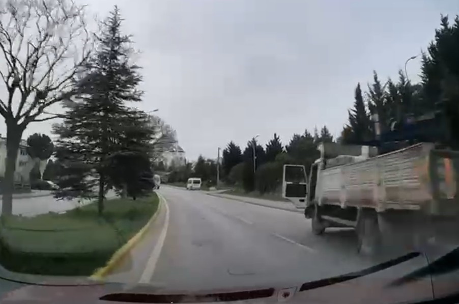 faciadan donulen anlar kamerada 2 fWkS7jrh