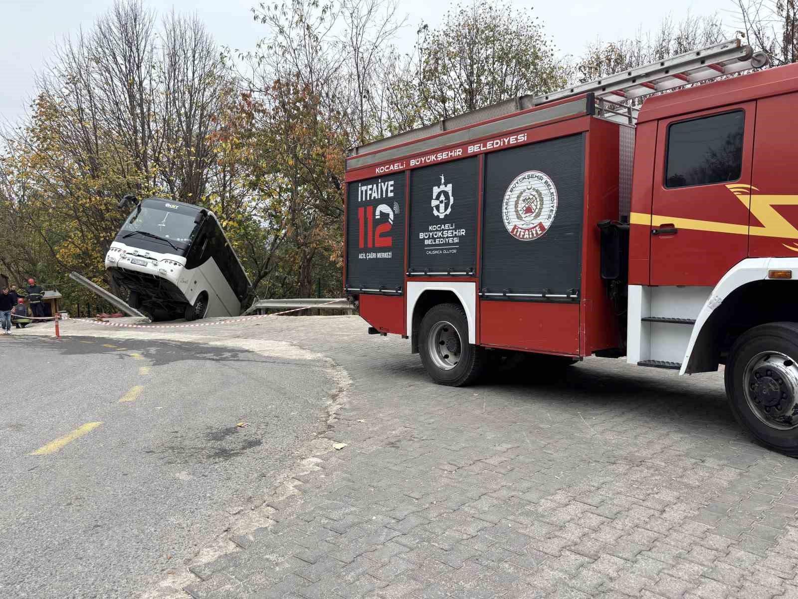 facianin esiginden donuldu tur otobusu sarampole dustu 5 CruqY7IN