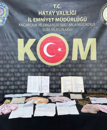 faizle-para-vererek-kumar-bagimlilarini-borc-batagina-dusuren-tefecilere-operasyon-FxdGn7qF.jpg