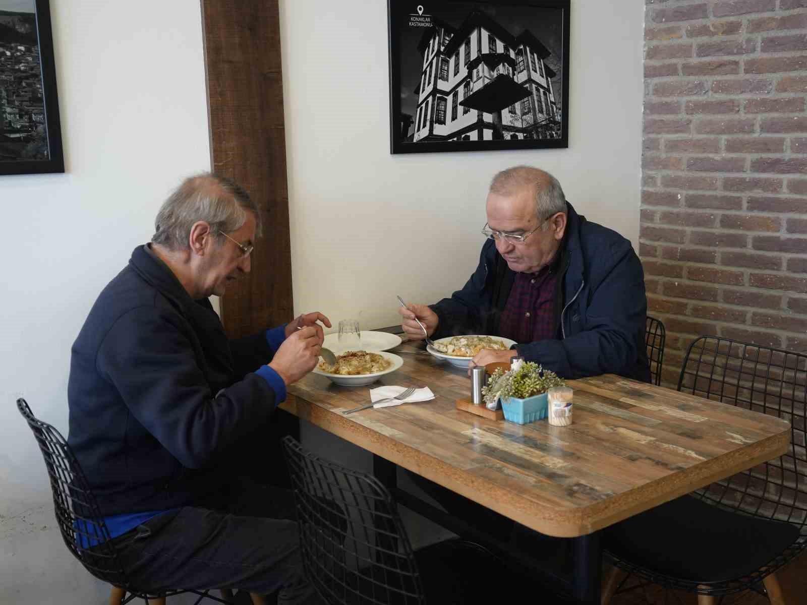 fakirlikten var olan yemek simdi sehrin vazgecilmezi 2 QBPagYN7