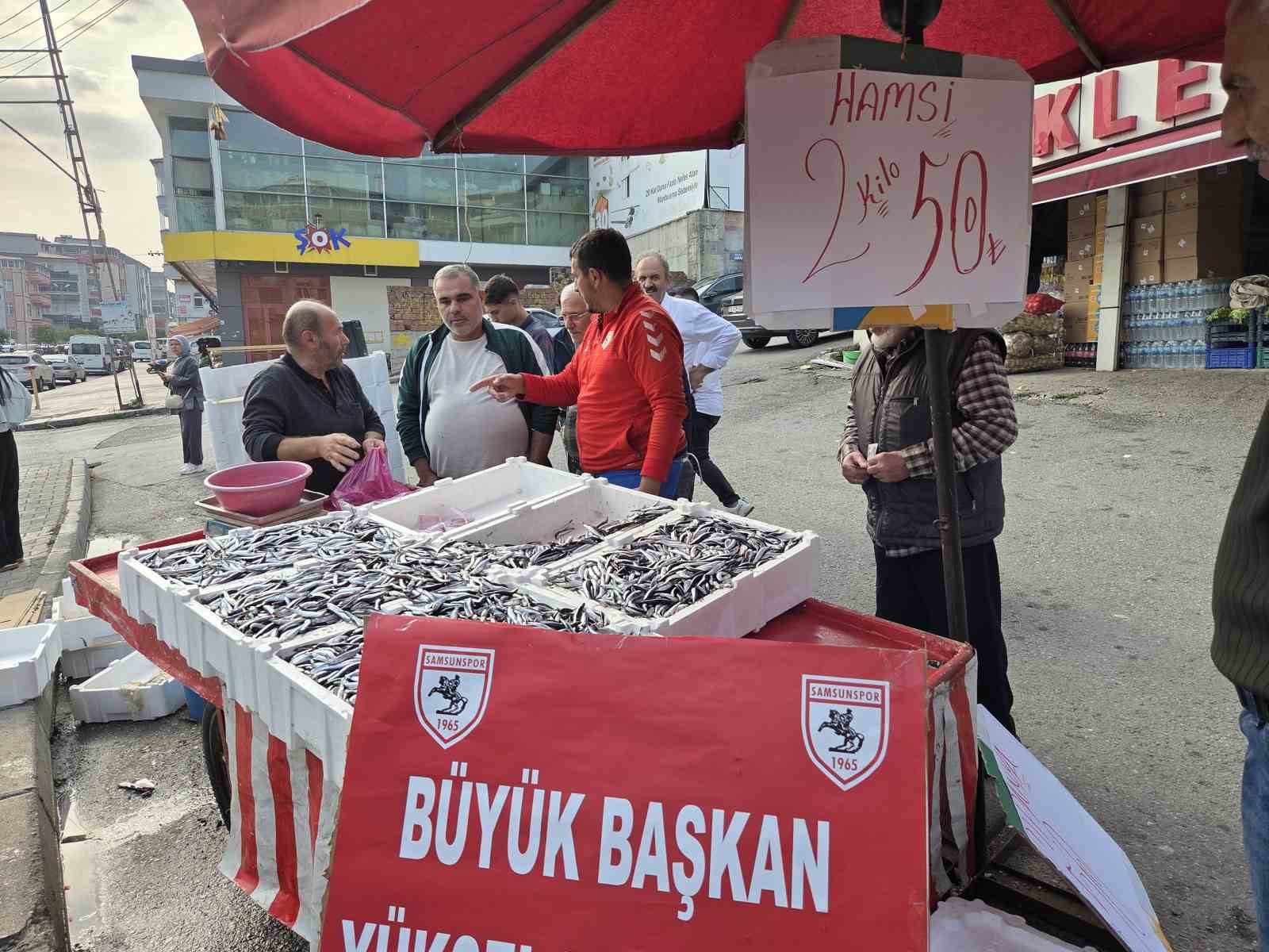 fanatik balikci cildirdi hamsiyi 25 tlden satti 1 W1vsOcE7