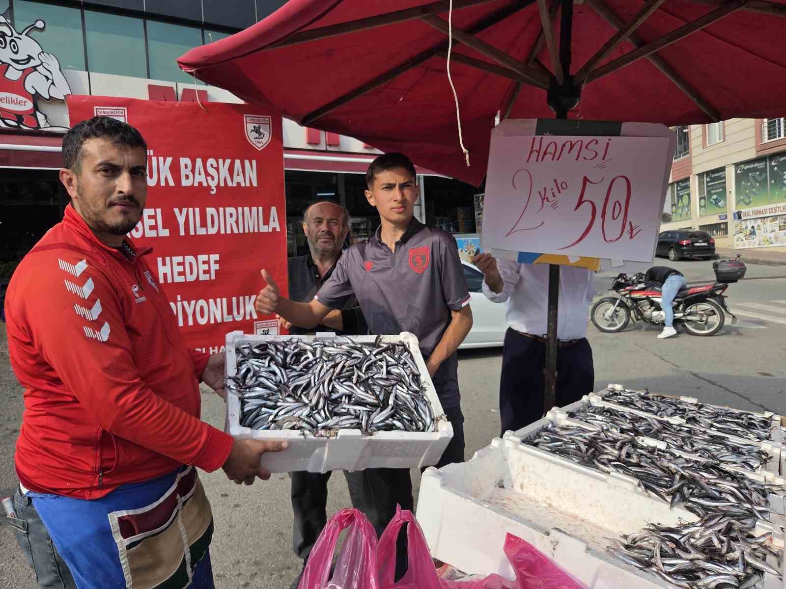 fanatik balikci cildirdi hamsiyi 25 tlden satti 6 qn78uqs3