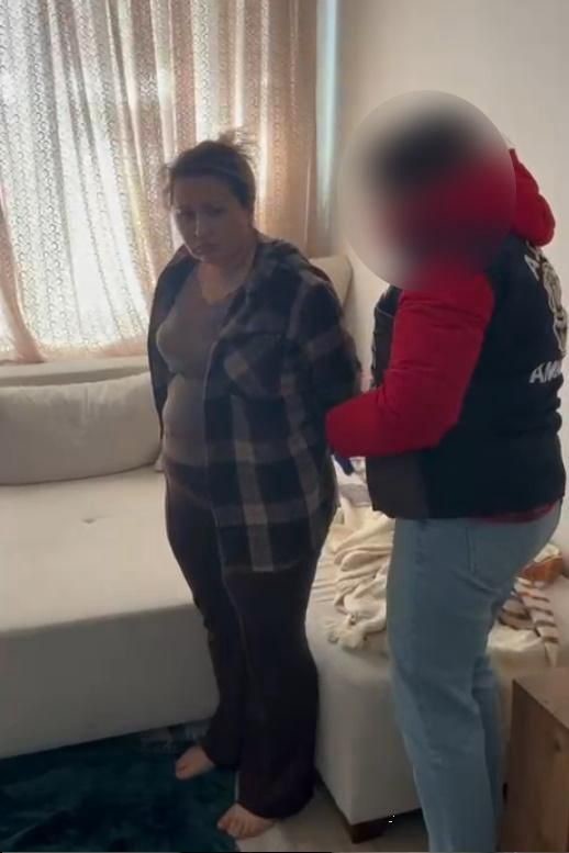 farkli unvanlarla vatandaslari dolandiran kadin tutuklandi 5 ZUK234wC