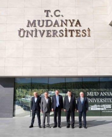 faruk-celik-mudanya-universitesinde-genclerle-bulustu-pi4wHlGG.jpg