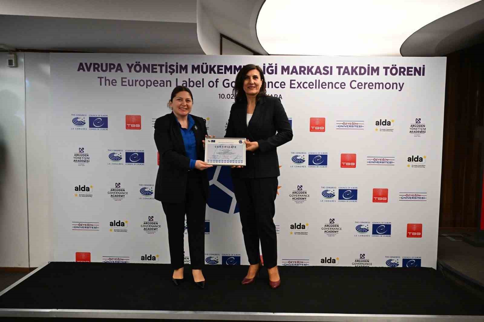 fatih belediyesinin yerel yonetisim basarisi uluslararasi alanda tescillendi 4