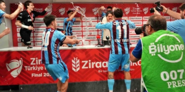 fatih-tekke-cok-sukur-taraftarimizi-mutlu-ettik-camiamiza-bir-kez-daha-kupa-kazandirdik-bK5bdA9j.jpg