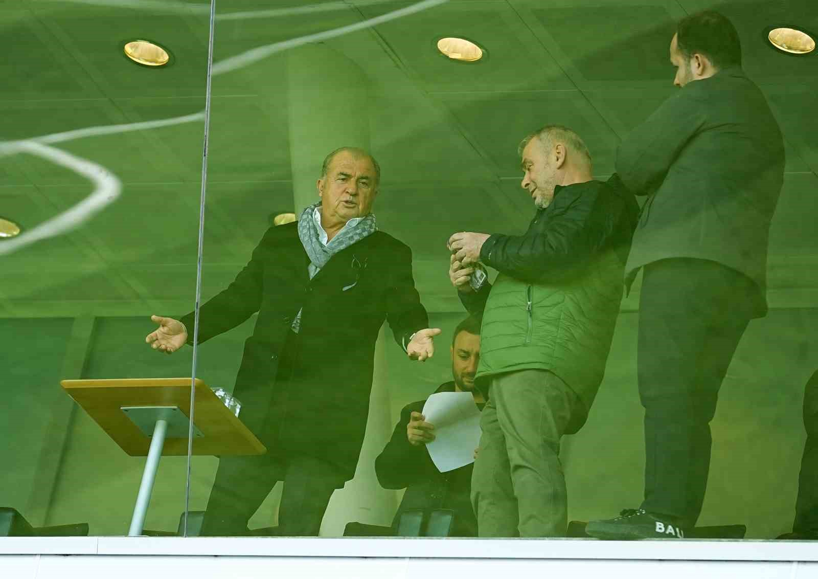 fatih terim levent sahini ilk macinda yalniz birakmadi 1 RCIuhjTH
