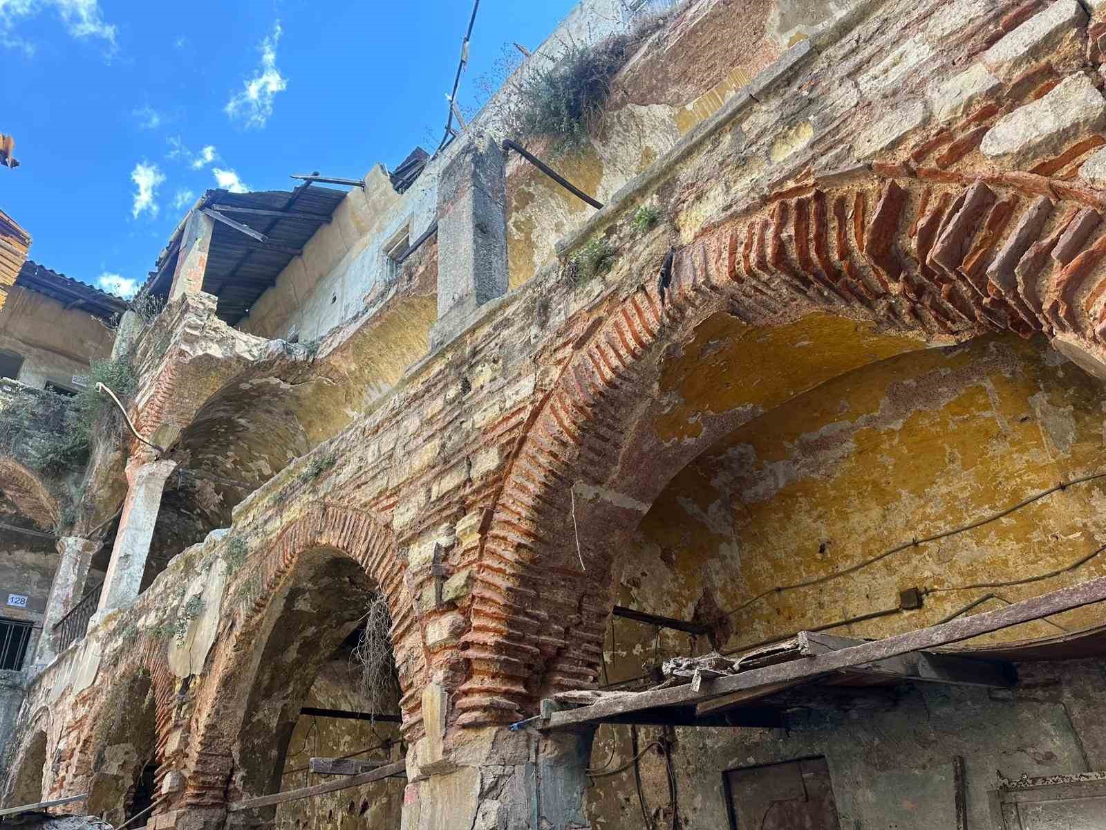 Fatih’in tarihi hafızası Şekerci Han yeniden ayağa kaldırılıyor, çalışmaların 2029’da bitmesi hedefleniyor 13 fatihin tarihi hafizasi sekerci han yeniden ayaga kaldiriliyor calismalarin 2029da bitmesi hedefleniyor 9 kOrg5FVS