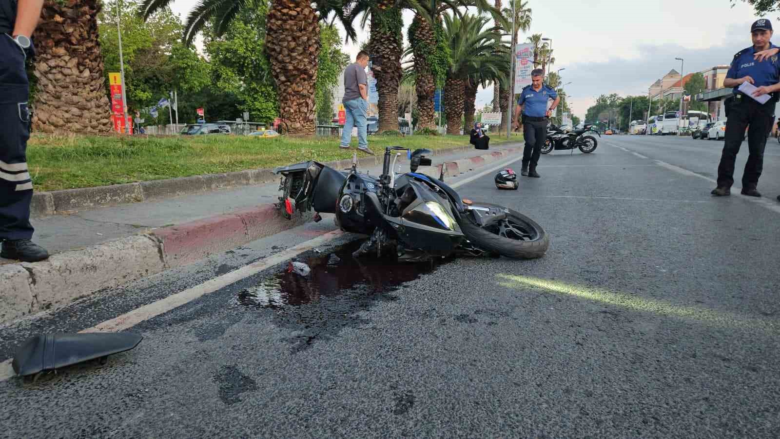 Fatih’te 3 motosiklet birbirine girdi: 1’i ağır 5 yaralı 8 fatihte 3 motosiklet birbirine girdi 1i agir 5 yarali 4 Z2Pk5F9g