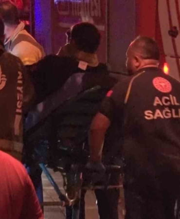 fatihte-4-katli-binada-cikan-yanginda-bir-itfaiye-eri-yaralandi-3gaQQK4R.jpg
