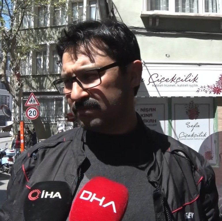 fatihte birinci kattan dusen 4 yasindaki cocuk agir sekilde yaralandi 1 4jFiOQTB