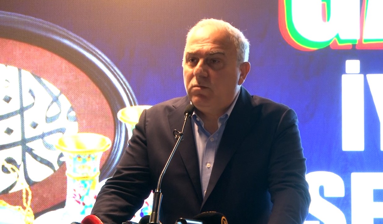 fatihte gazze iyilik sergisi sanatseverlerle bulustu 0 Z1YldV9P