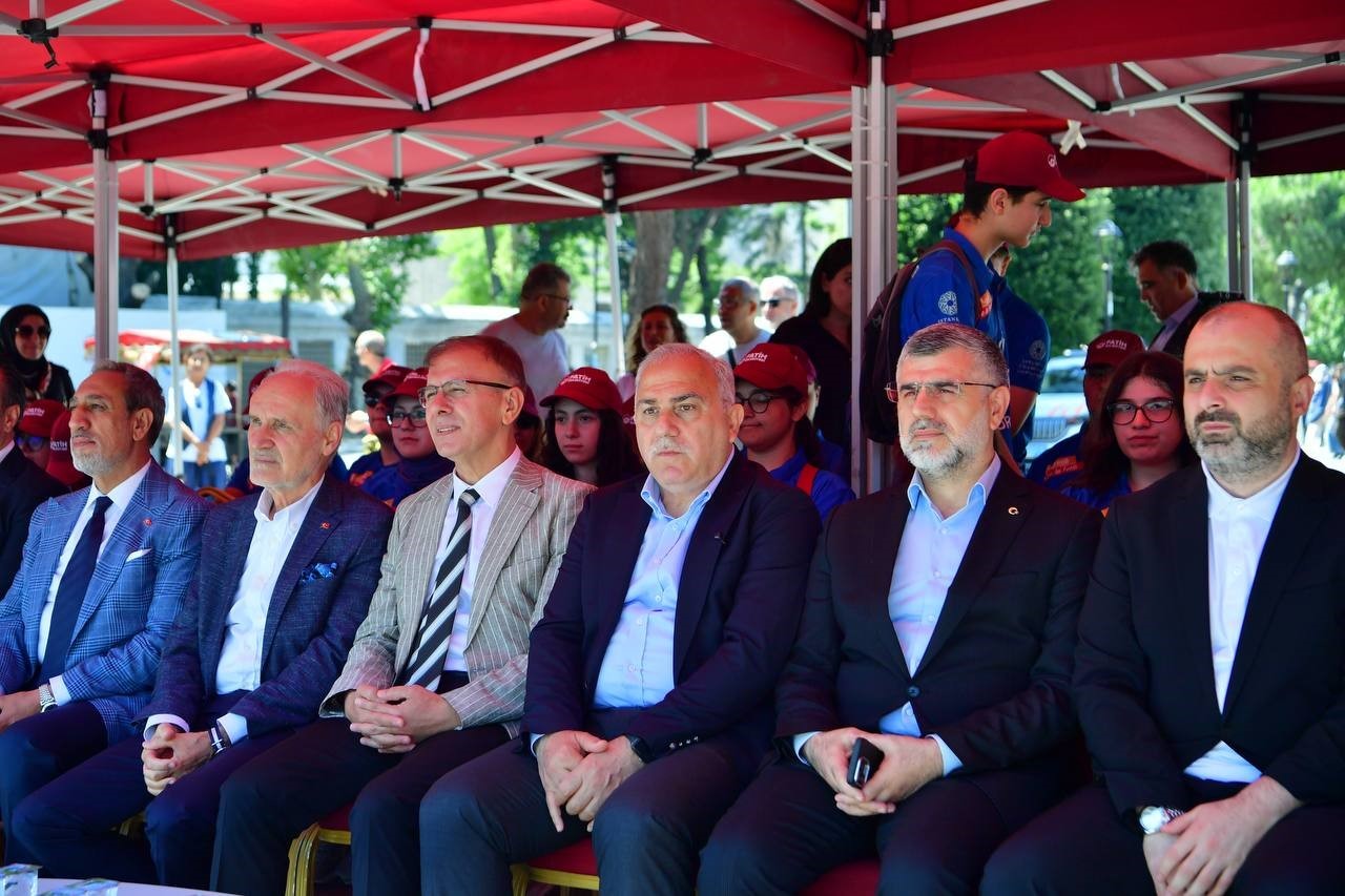 fatihte gonullu turizm elcileri gorev basinda 0 udC7NHZu