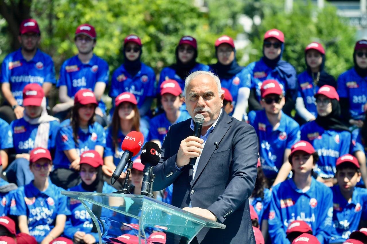fatihte gonullu turizm elcileri gorev basinda 1 P5tMhFPQ