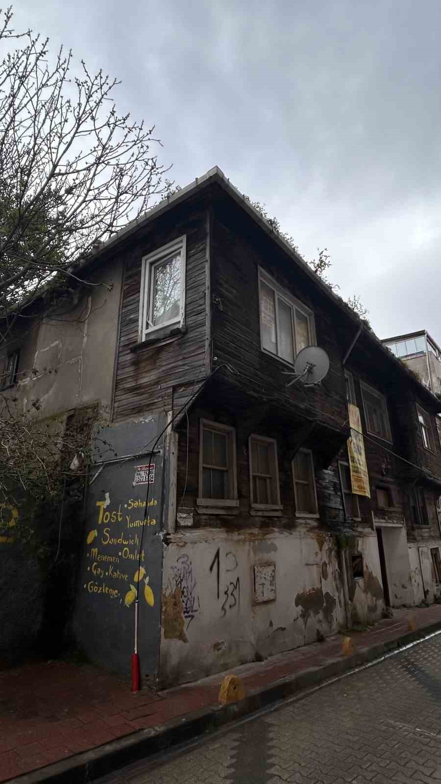 fatihte izinsiz kazi yapilan ev goruntulendi 4 A5GRBfkI