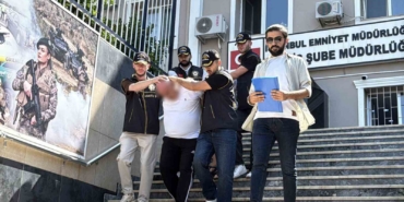 fatihte-kilik-degistirip-4-kilogram-altin-vurgunu-yapan-2-supheli-yakalandi-Jjppj8aD.jpg