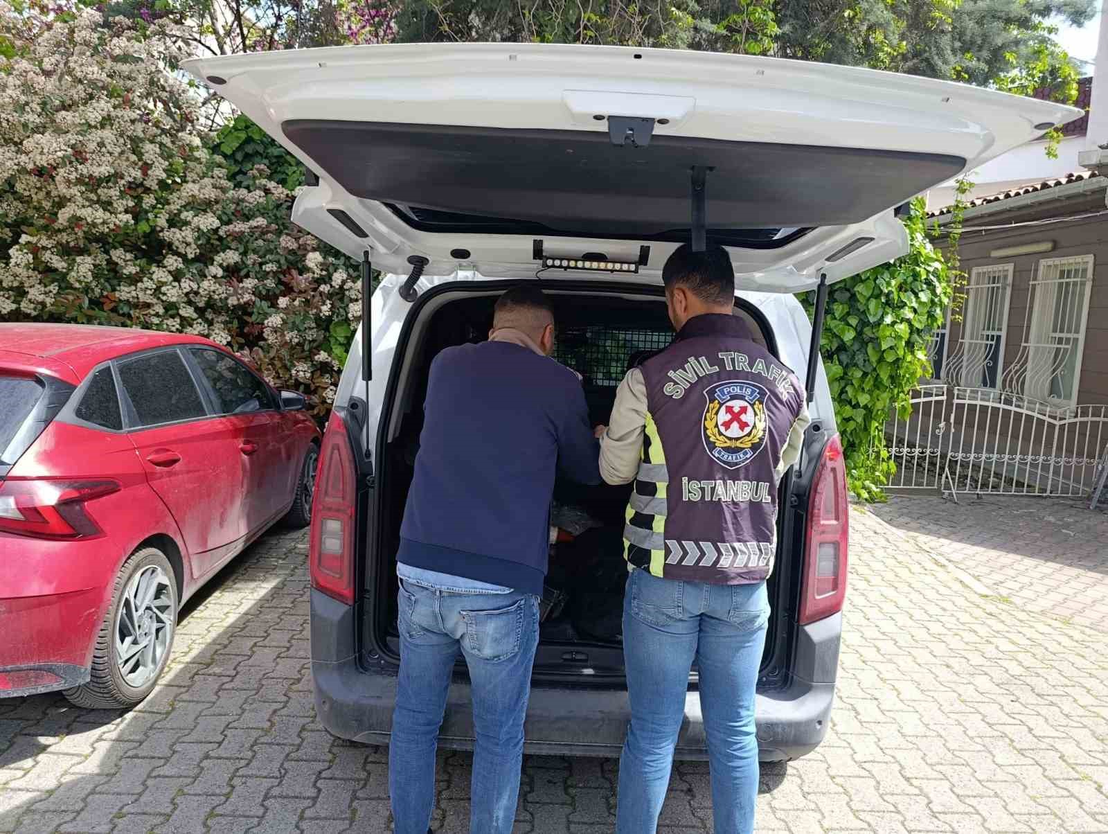 fatihte trafikte tartisan surucuye 180 bin lira ceza 0 e4jZIS9C
