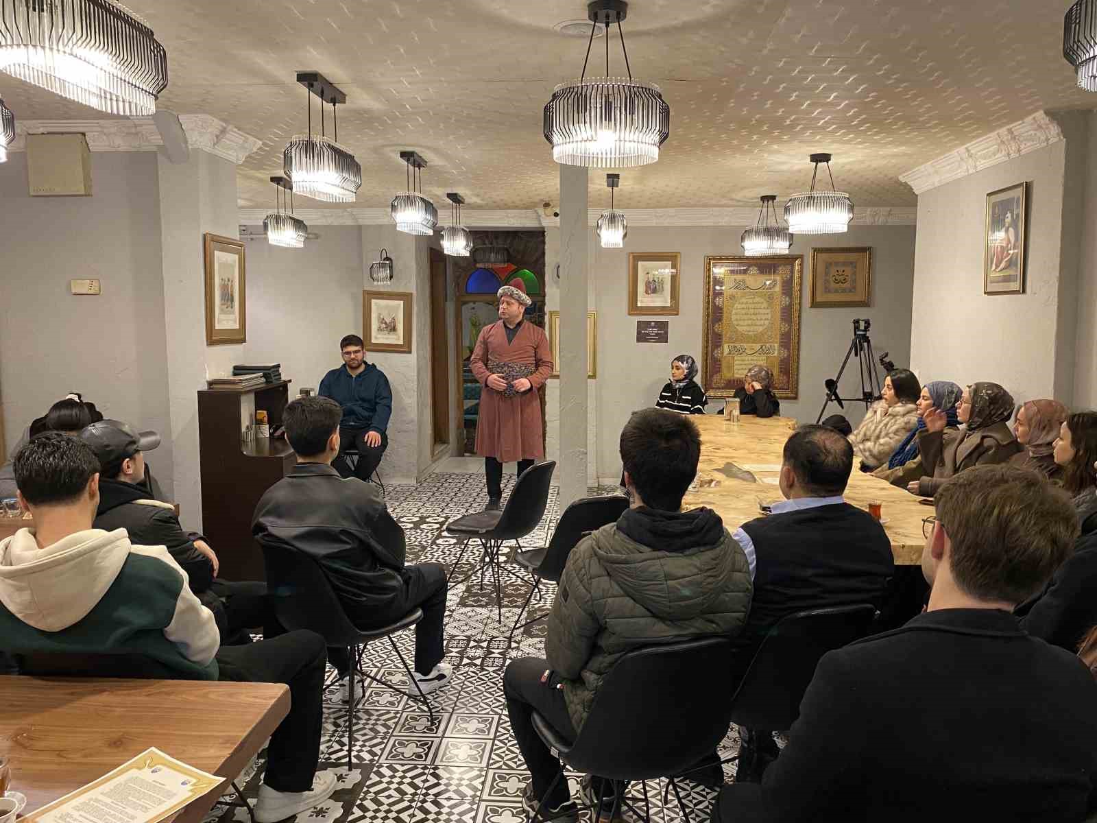 fatihte universite ogrencileri iftarda bulustu 3 QMaH5w5a