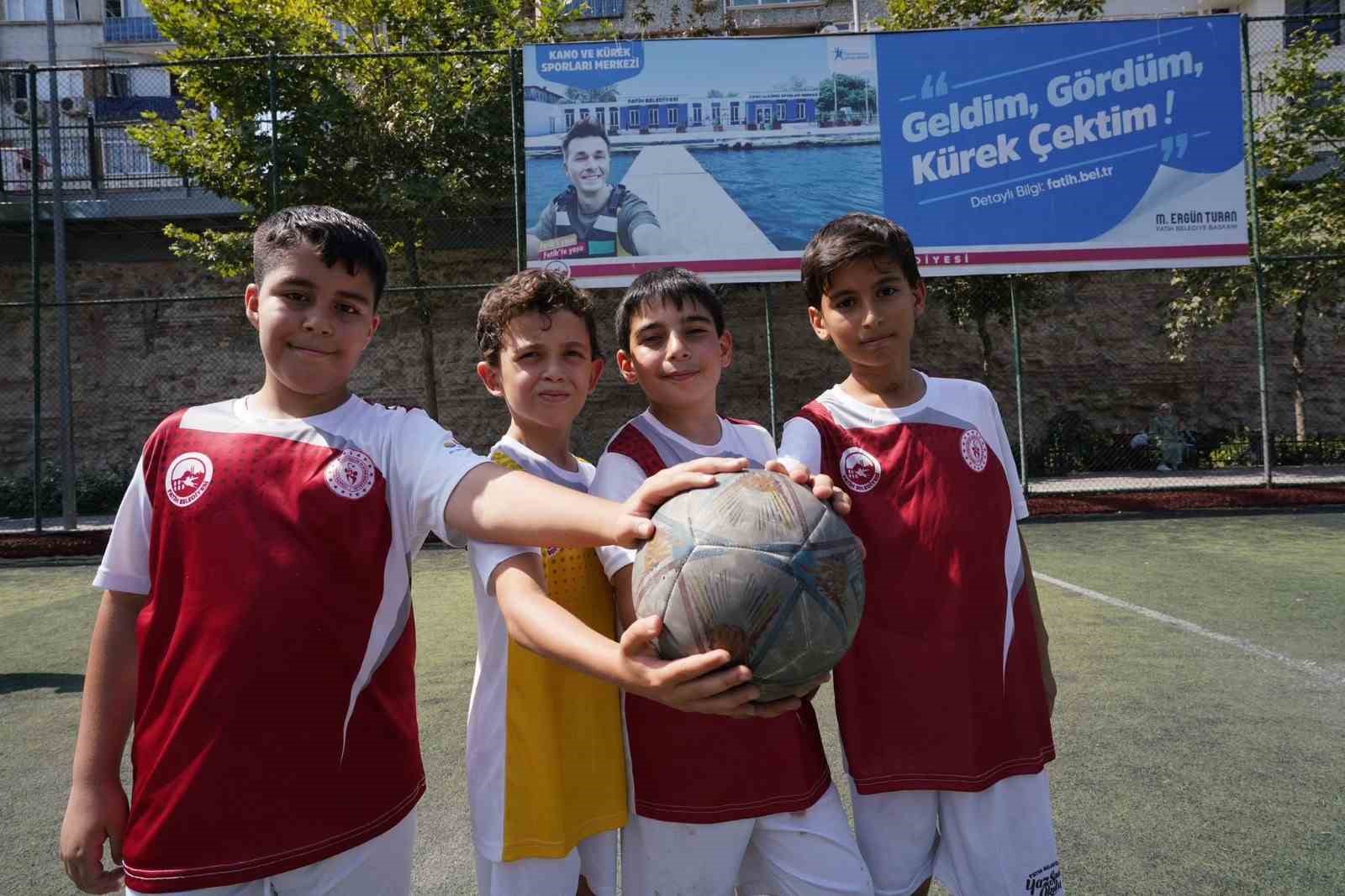 Fatih’te Yaz Spor Okulları kapılarını açıyor 7 fatihte yaz spor okullari kapilarini aciyor 3 IUWF6VTs