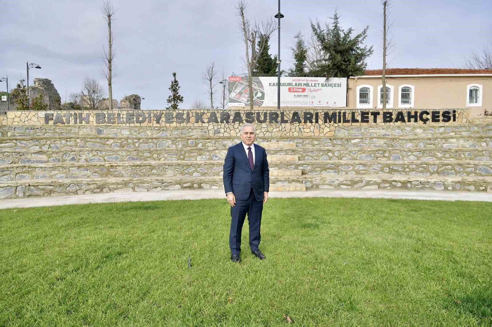 fatihte yesil seferberlik 2 bin 500 agac toprakla bulustu 0 Sn111ncZ