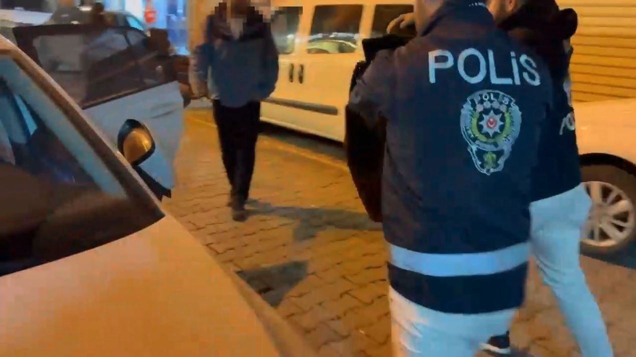 fatihteki banka soyguncusu evinde yakalandi 0 64WJW6yK