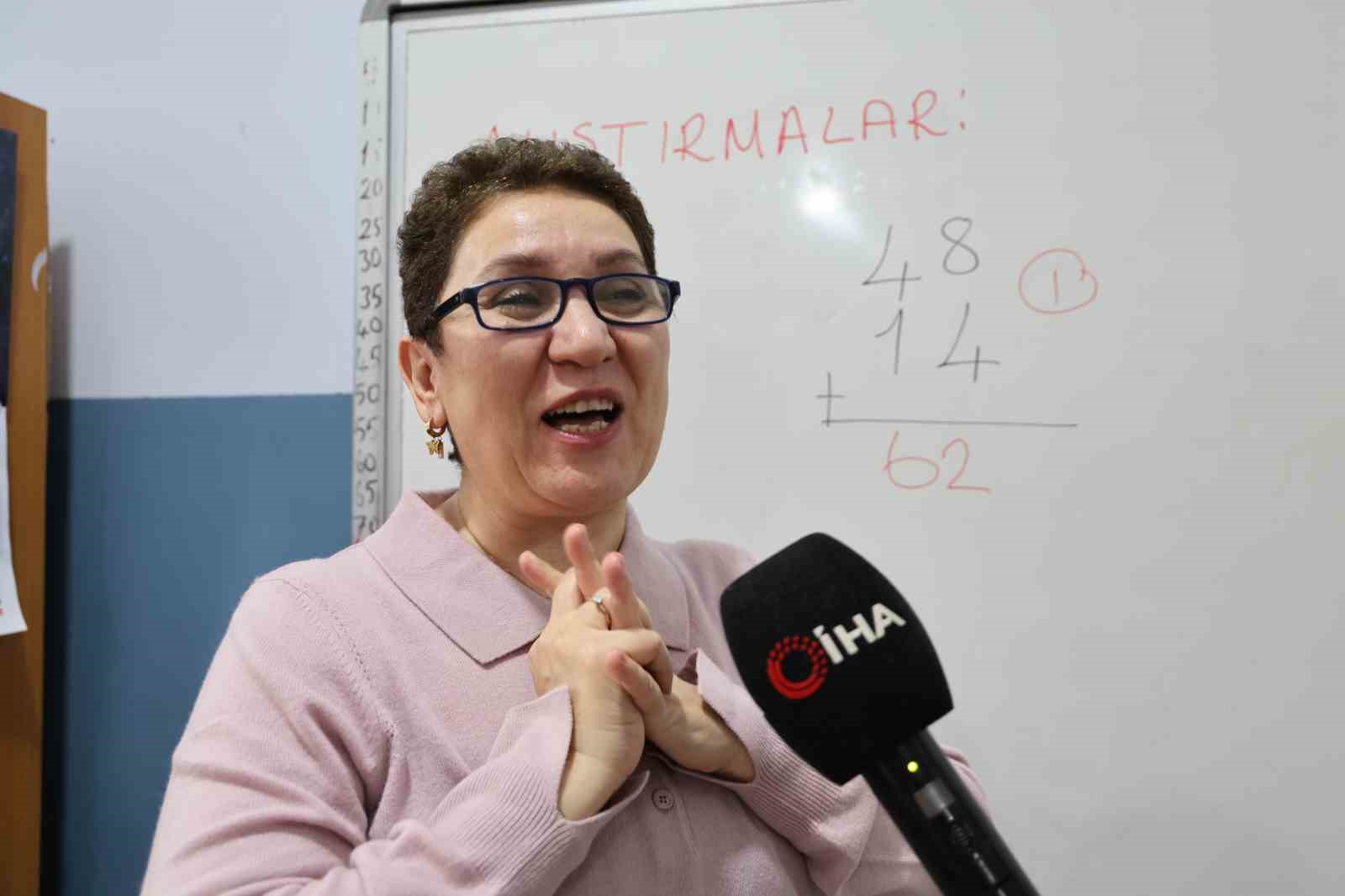 fatma ogretmen kanseri yendi ogrencilerine kavustu 5 slTL6HS8