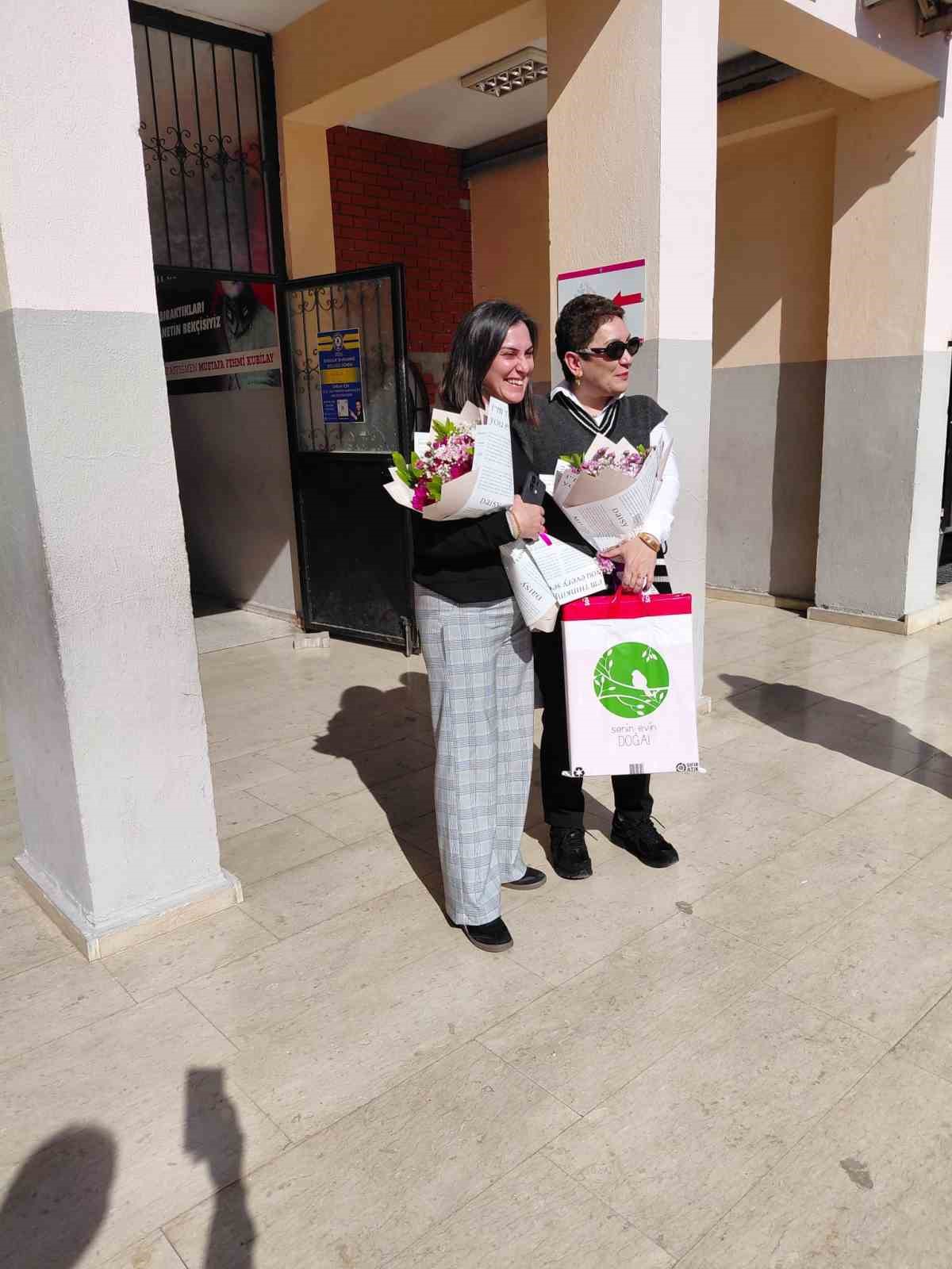 fatma ogretmen kanseri yendi ogrencilerine kavustu 6 4OtuB466