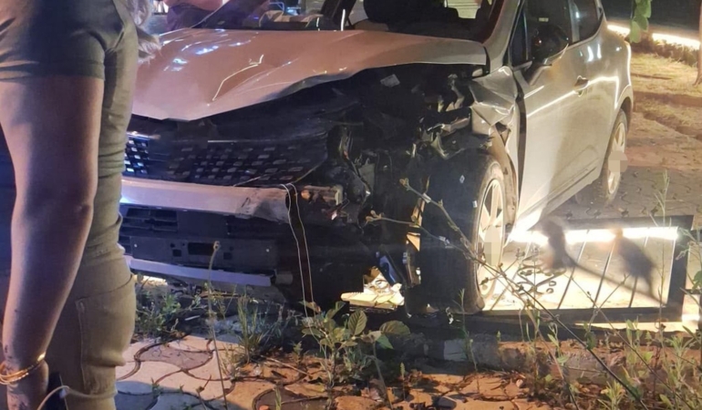 fatsada-iki-ayri-trafik-kazasi-3-yarali-OgxaNUWk.jpg