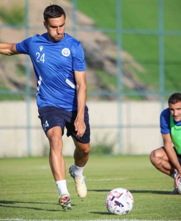 fc-dinamo-batumi-erzurum-kampini-tamamladi-HHB2S45W.jpg