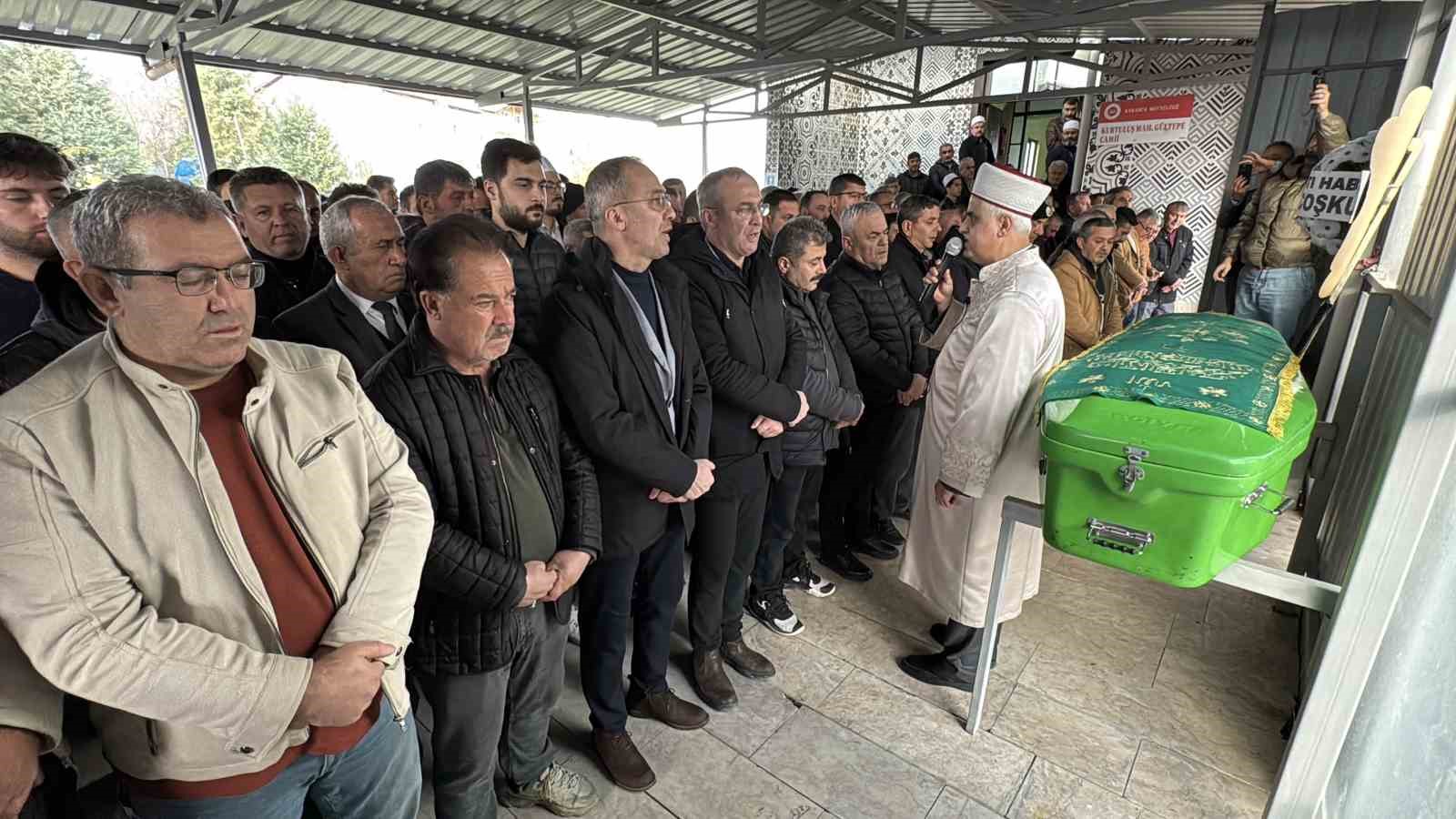 feci kazada hayatini kaybeden emekli ormanci topraga verildi 3 6i1CaaCY